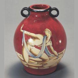 L’edile (figurazione classica), vaso biansato con manici ad anello, maiolica in porpora con decoro bruno, giallo, azzurro, Museo Richard-Ginori